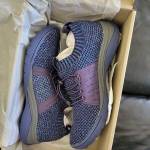 Slip-on Sneaker-sz 7 Midnight Shimmer